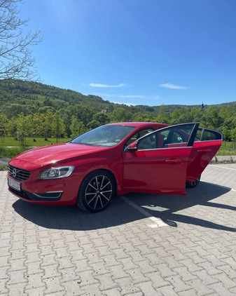 Volvo S60 cena 93000 przebieg: 147310, rok produkcji 2018 z Wieliczka małe 106